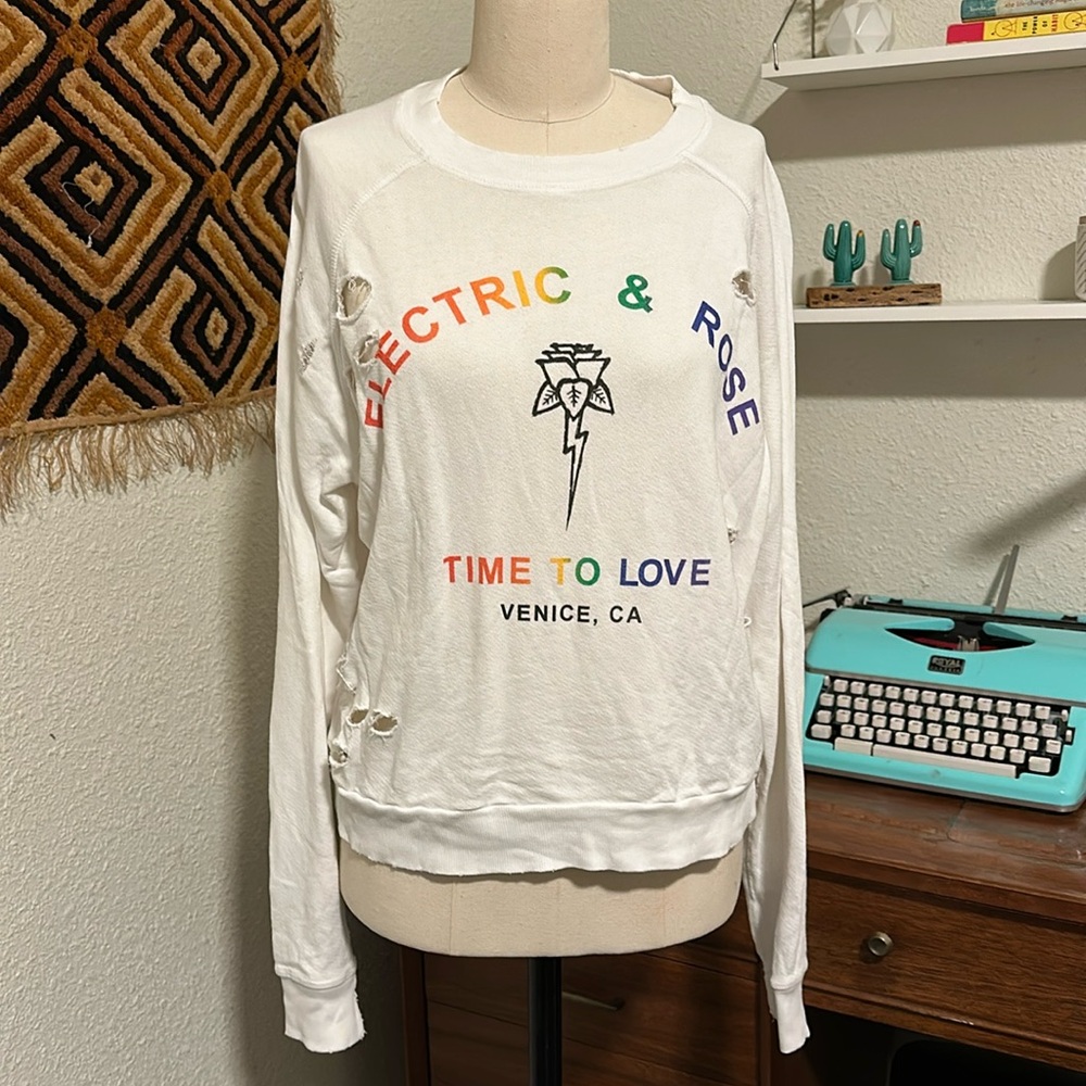Electric & Rose Time to Love distressed top XS